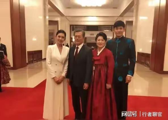 两家人一起拍摄过节目私下关系很好OG网站秋瓷炫晒出和李在明的合照