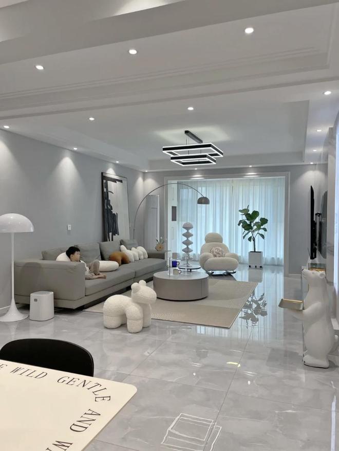 把140㎡家装得堪称教科书太高级了OG真人山东夫妻拒绝“过度装修”(图12)